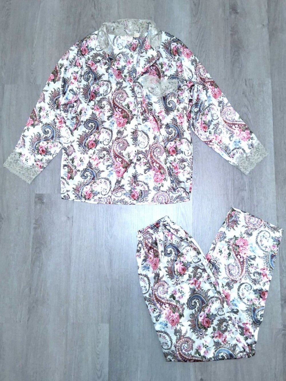 Vintage Victoria's Secret Gold Label Floral Print Paisley Pajamas Set Size Small